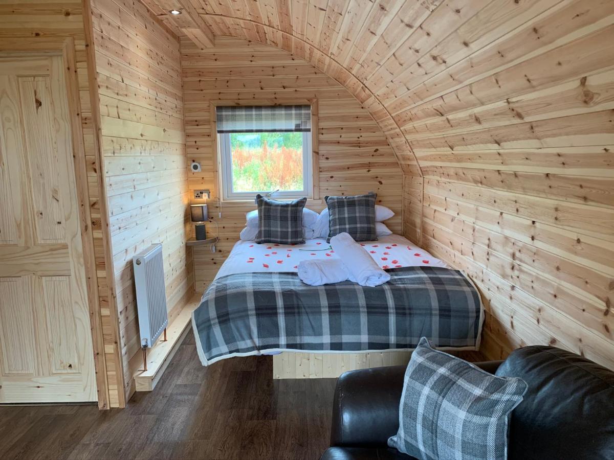 Pond View Pod 3 With Private Hot Tub -Fife - Loch Leven - Lomond Hills Villa Kelty Buitenkant foto